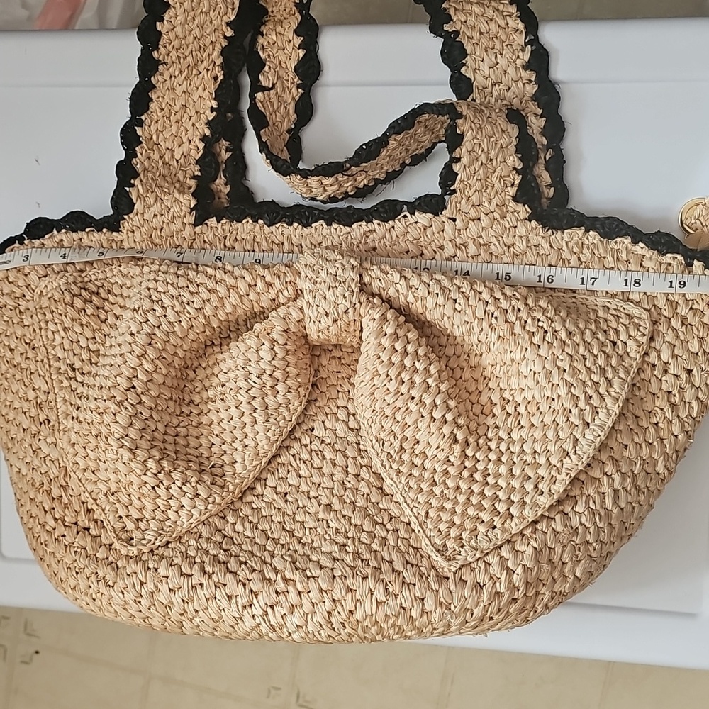 Kate Spade Tan Woven Shoulder Bag with Black Trim - Picture 4 of 6